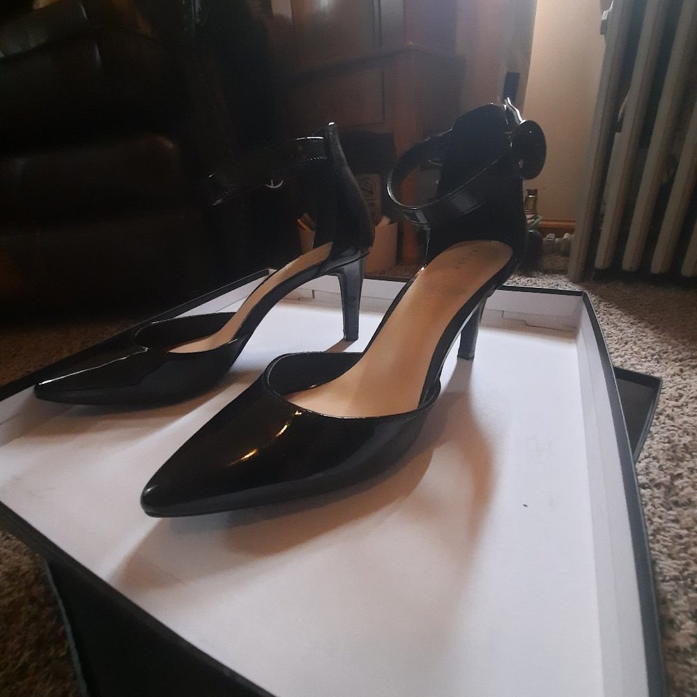 Black 👠